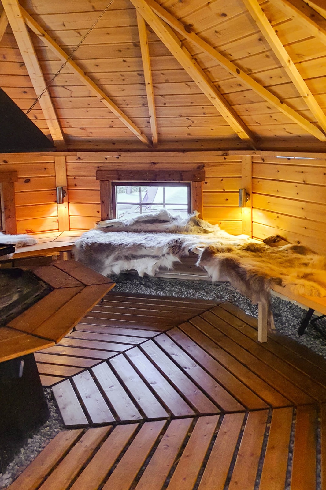 Lapla Fishing Grill Hut